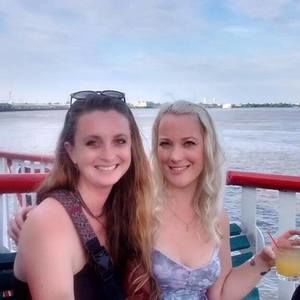 Meet your Posher, Liz